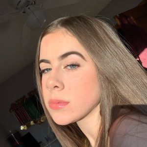 Meet your Posher, Mackenzie